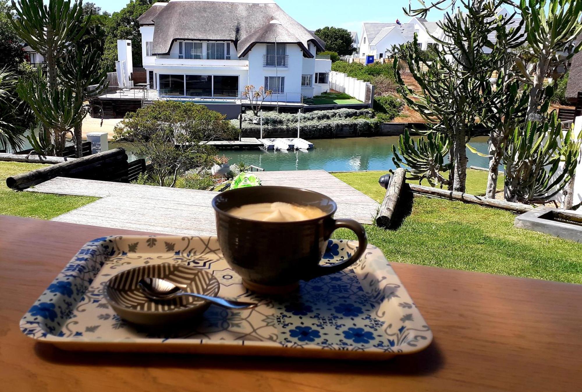 Canal Guest House - Waterfront Boutique Bed & Breakfast - Solar Power 세인트 프랜시스 베이 외부 사진